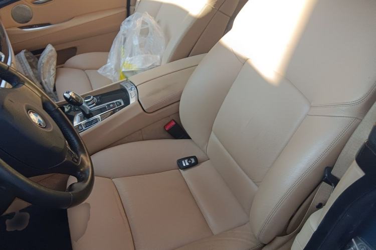 Used BMW 5 Series GT 2010 535i Luxury Edition Left Front Seat