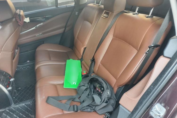 Used BMW 5 Series GT 2010 535i Leading Model Left Rear Seat