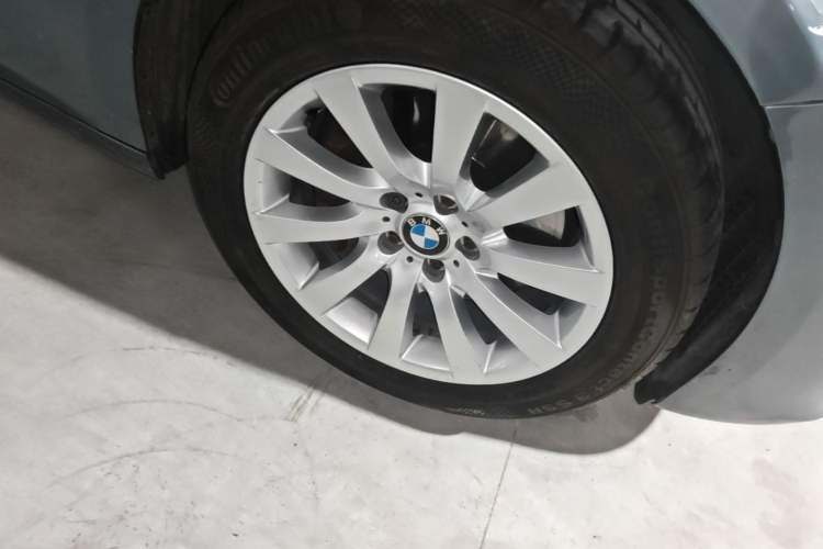 Used BMW 5 Series GT 2010 535i Luxury Edition Right Front Wheel Hub
