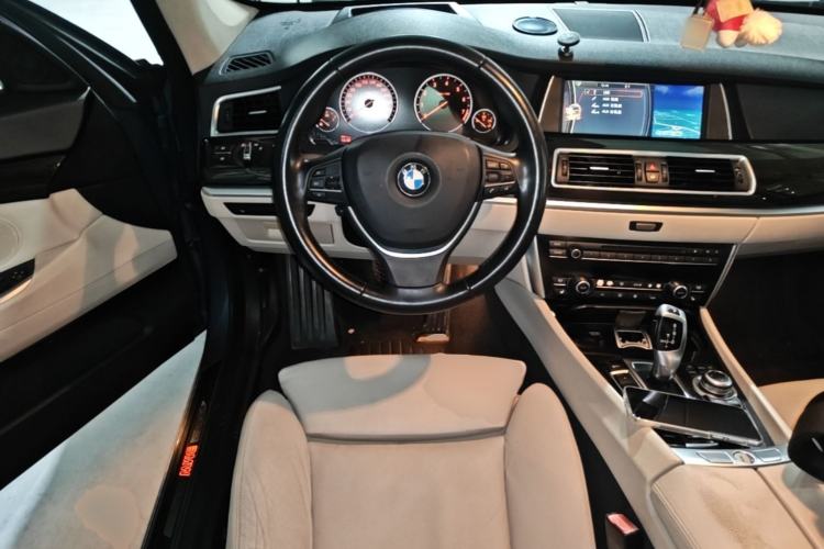 Used BMW 5 Series GT 2010 535i Luxury Edition Steering Wheel