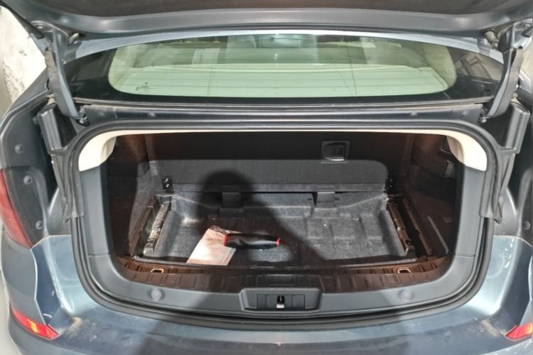 Used BMW 5 Series GT 2010 535i Luxury Edition Trunk