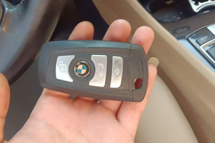 Used BMW 5 Series GT 2010 535i Luxury Edition Vehicle Key