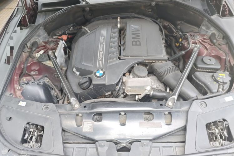 Used BMW 5 Series GT 2010 535i Leading Model Engine Bay