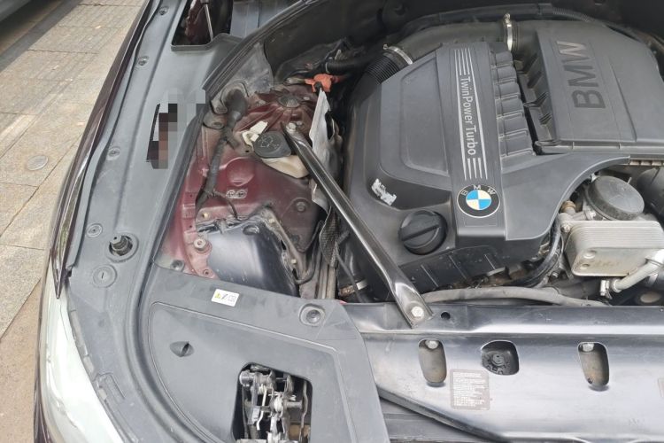 Used BMW 5 Series GT 2010 535i Leading Model Engine Bay Right