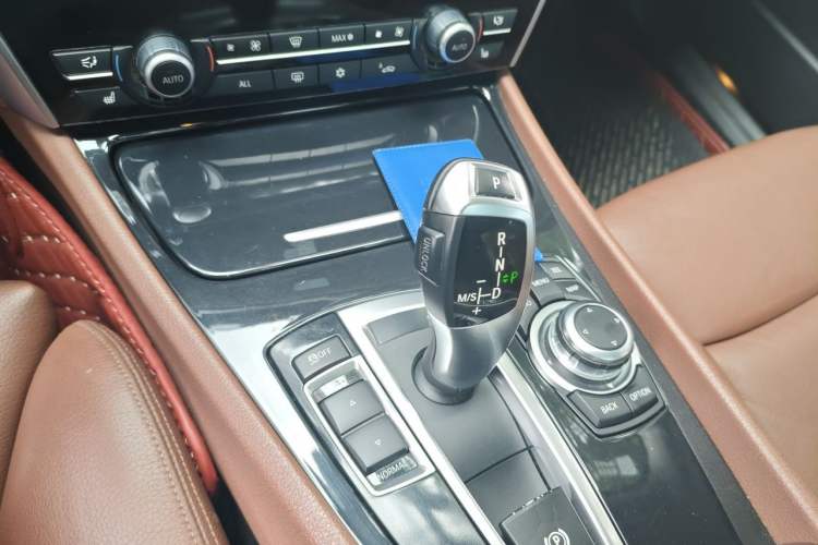 Used BMW 5 Series GT 2010 535i Leading Model Gear Lever