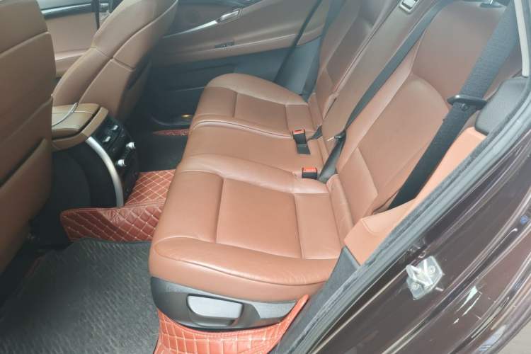 Used BMW 5 Series GT 2010 535i Leading Model Left Rear Seat