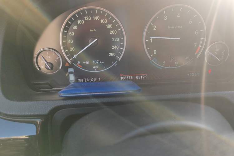 Used BMW 5 Series GT 2010 535i Luxury Edition Odometer Close Up