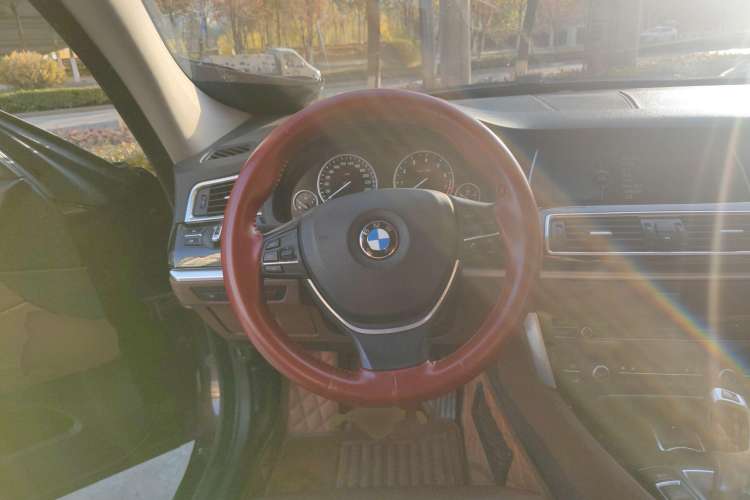 Used BMW 5 Series GT 2010 535i Luxury Edition Steering Wheel