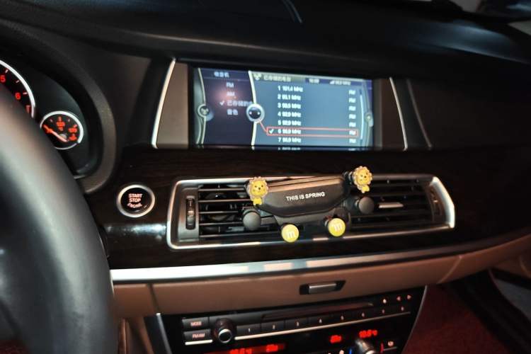Used BMW 5 Series GT 2010 535i Luxury Edition Audio And AC Panel