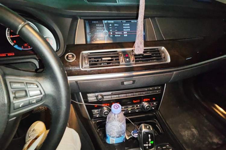 Used BMW 5 Series GT 2010 535i Leading Model Audio And AC Panel