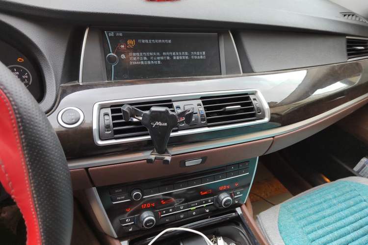 Used BMW 5 Series GT 2010 535i Leading Model Audio And AC Panel