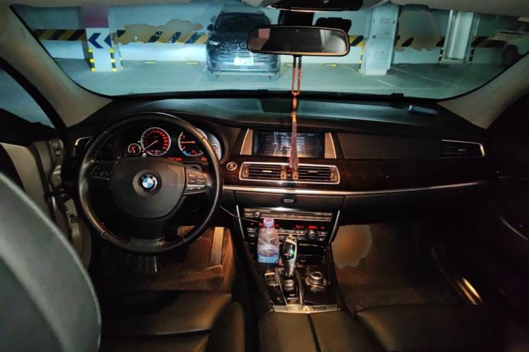 Used BMW 5 Series GT 2010 535i Leading Model Center Console