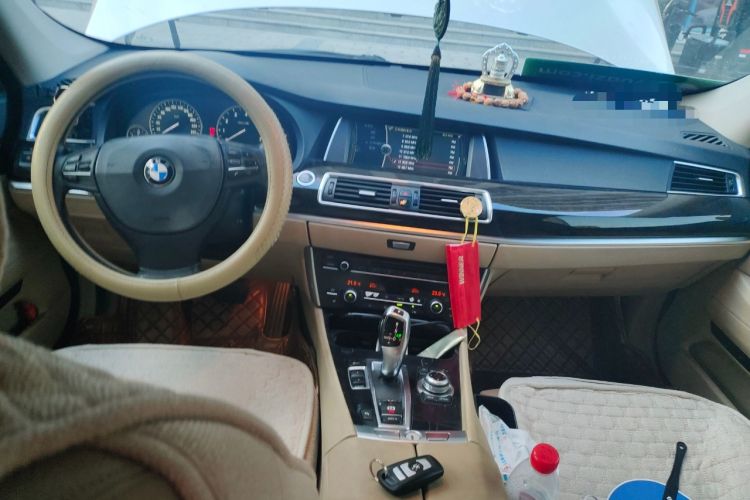 Used BMW 5 Series GT 2010 535i Leading Model Center Console
