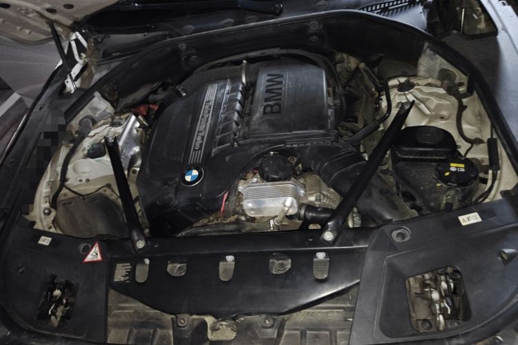 Used BMW 5 Series GT 2010 535i Luxury Edition Engine Bay