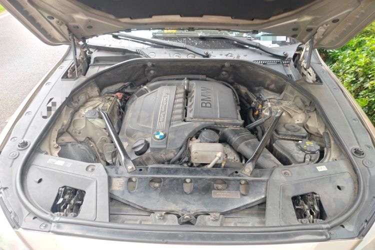 Used BMW 5 Series GT 2010 535i Luxury Edition Engine Bay