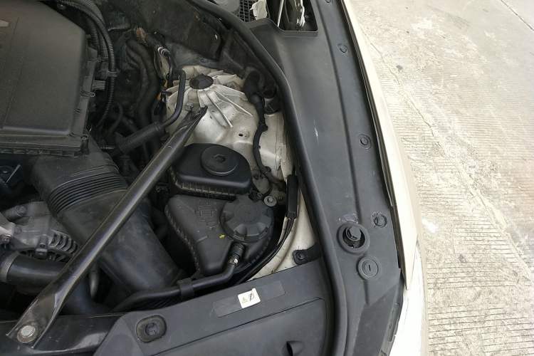 Used BMW 5 Series GT 2010 535i Leading Model Engine Bay Left