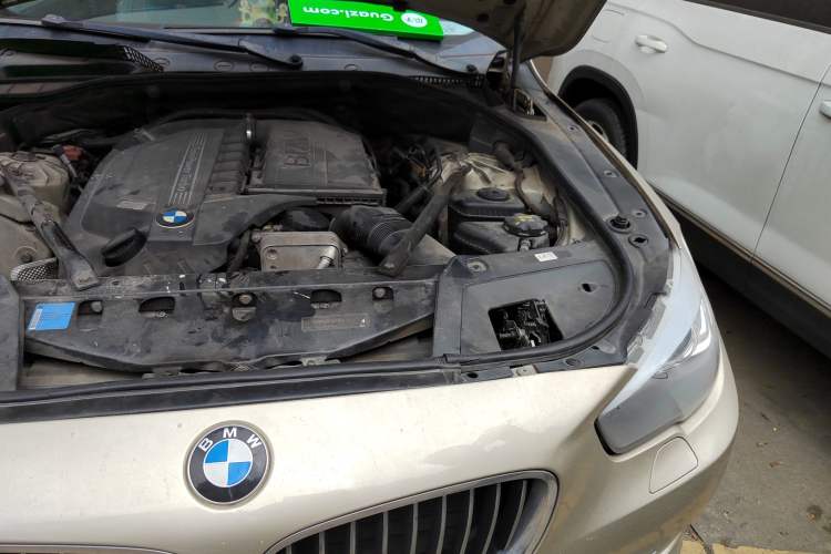 Used BMW 5 Series GT 2010 535i Leading Model Engine Bay Left