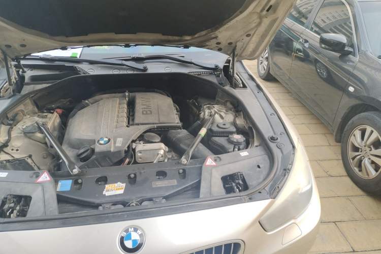 Used BMW 5 Series GT 2010 535i Leading Model Engine Bay Left