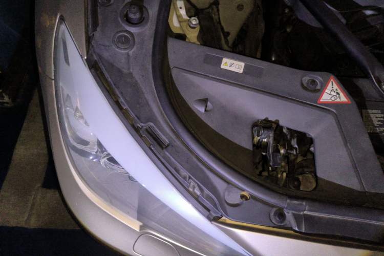 Used BMW 5 Series GT 2010 535i Luxury Edition Engine Bay Right