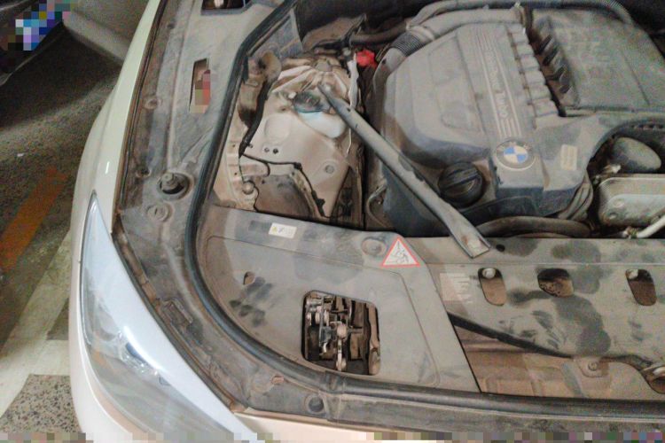 Used BMW 5 Series GT 2010 535i Luxury Edition Engine Bay Right