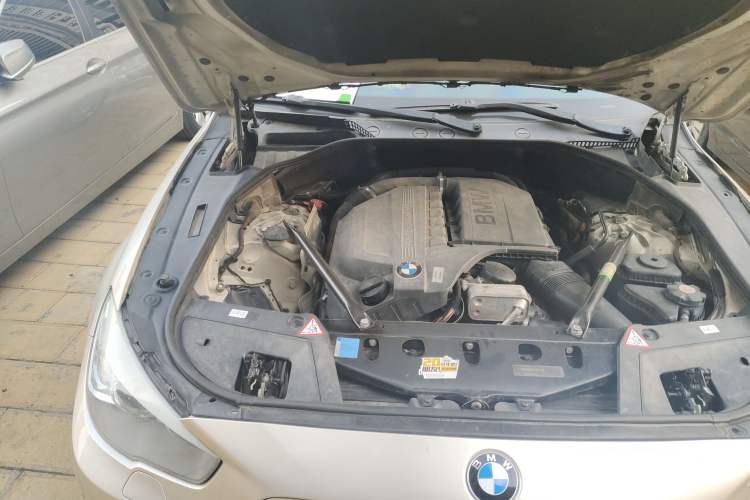 Used BMW 5 Series GT 2010 535i Leading Model Engine Bay Right