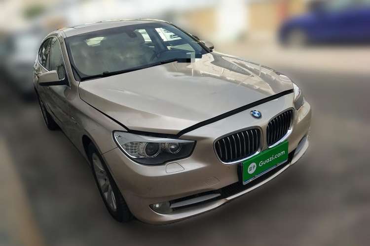 Used BMW 5 Series GT 2010 535i Leading Model Front Right 45 Deg