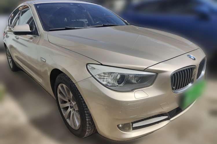 Used BMW 5 Series GT 2010 535i Leading Model Front Right 45 Deg
