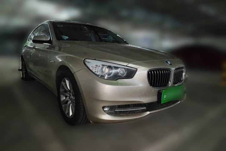 Used BMW 5 Series GT 2010 535i Leading Model Front Right 45 Deg