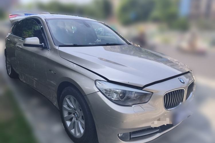 Used BMW 5 Series GT 2010 535i Leading Model Front Right 45 Deg