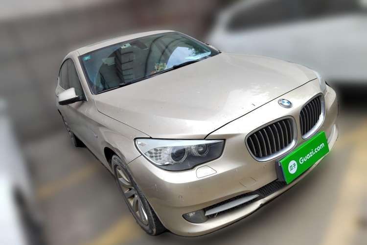 Used BMW 5 Series GT 2010 535i Leading Model Front Right 45 Deg