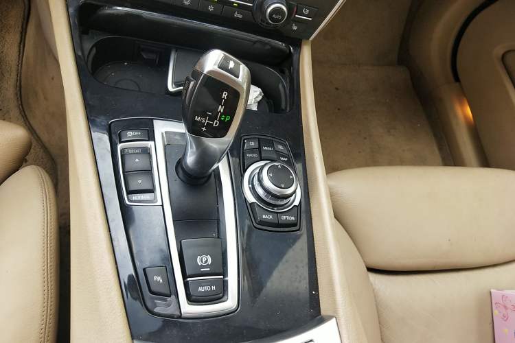 Used BMW 5 Series GT 2010 535i Leading Model Gear Lever