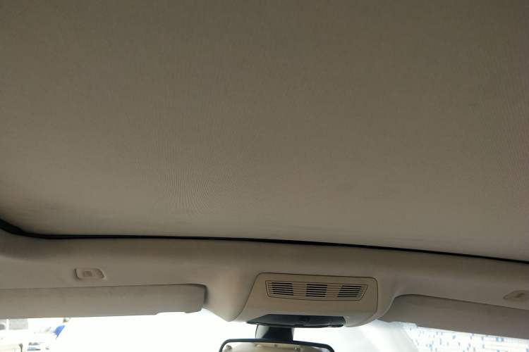 Used BMW 5 Series GT 2010 535i Leading Model Headliner