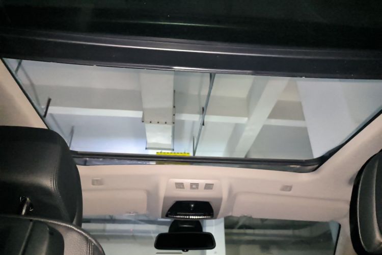 Used BMW 5 Series GT 2010 550i xDrive Headliner