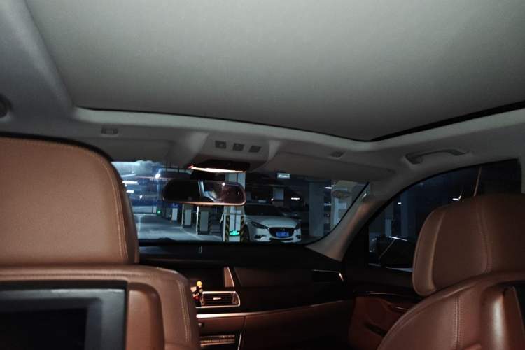 Used BMW 5 Series GT 2010 535i Luxury Edition Headliner
