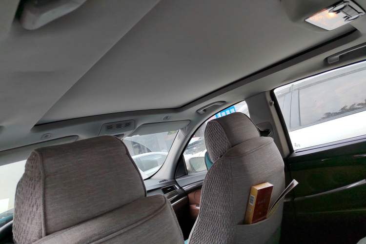 Used BMW 5 Series GT 2010 535i Leading Model Headliner
