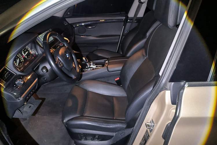 Used BMW 5 Series GT 2010 550i xDrive Left Front Seat