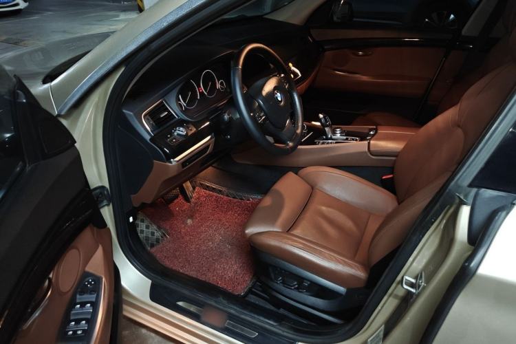 Used BMW 5 Series GT 2010 535i Luxury Edition Left Front Seat