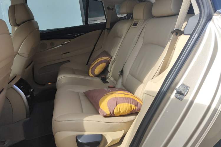 Used BMW 5 Series GT 2010 535i Leading Model Left Rear Seat