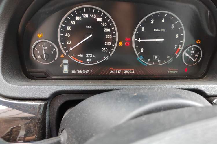 Used BMW 5 Series GT 2010 535i Leading Model Odometer Close Up