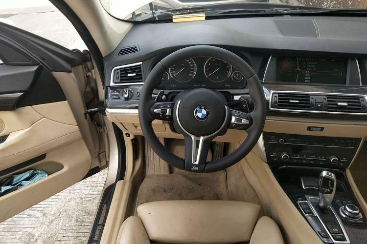 Used BMW 5 Series GT 2010 535i Leading Model Steering Wheel