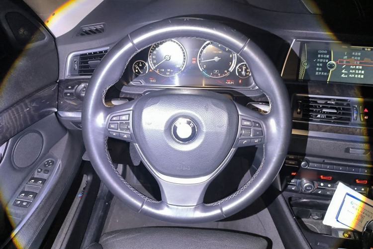 Used BMW 5 Series GT 2010 550i xDrive Steering Wheel