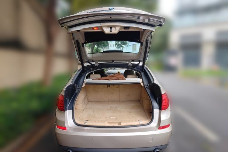 Used BMW 5 Series GT 2010 535i Luxury Edition Trunk