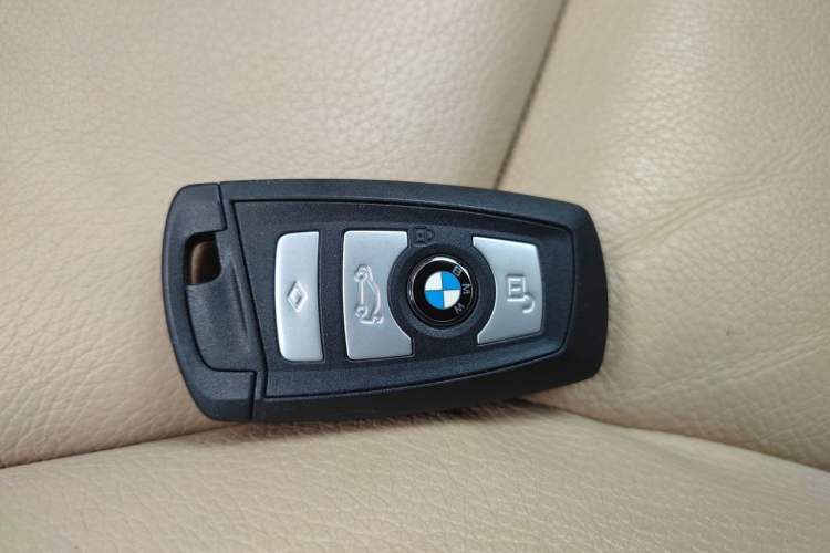 Used BMW 5 Series GT 2010 535i Luxury Edition Vehicle Key