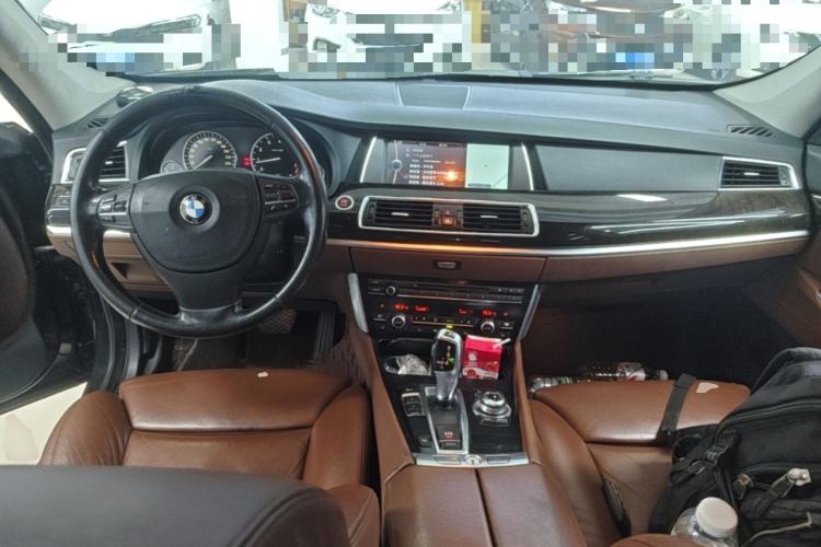 Used BMW 5 Series GT 2010 535i Leading Model Center Console