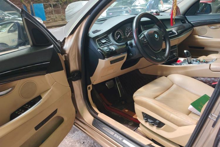 Used BMW 5 Series GT 2010 535i Luxury Edition Driver Seat