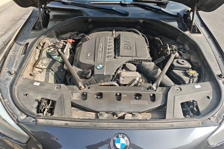Used BMW 5 Series GT 2010 535i Luxury Edition Engine Bay