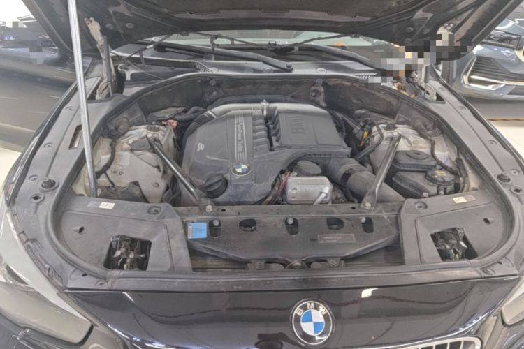 Used BMW 5 Series GT 2010 535i Leading Model Engine Bay