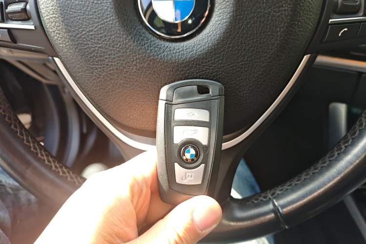 Used BMW 5 Series GT 2010 535i Luxury Edition Interior 1