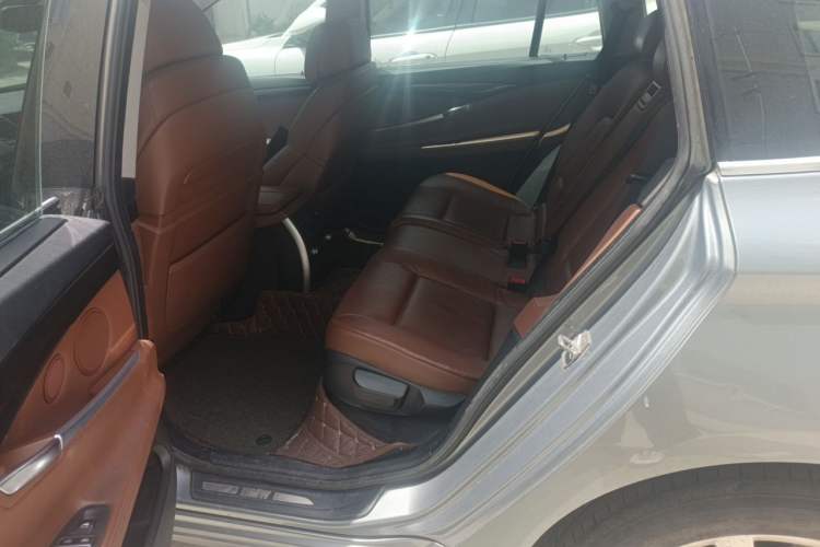 Used BMW 5 Series GT 2010 535i Leading Model Left Rear Seat