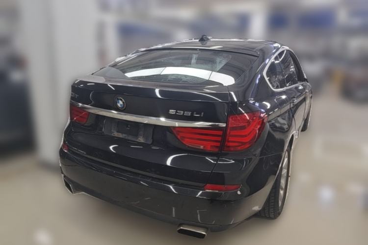 Used BMW 5 Series GT 2010 535i Leading Model Rear Right 45 Deg
